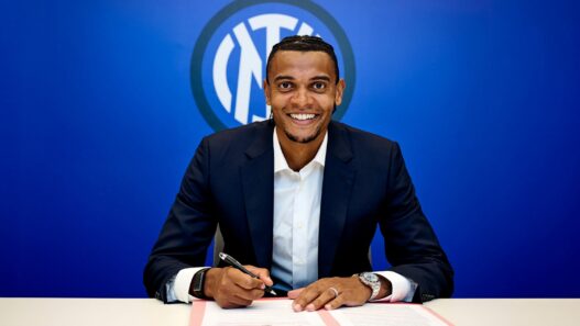 Akanji Join Inter from Manchester City