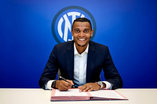 Akanji Join Inter from Manchester City
