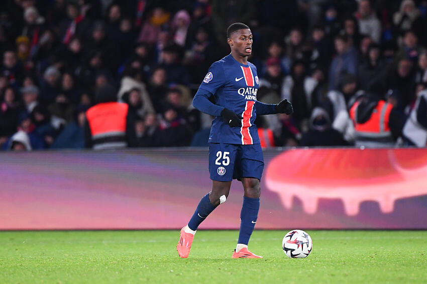 Nuno Mendes out for several weeks