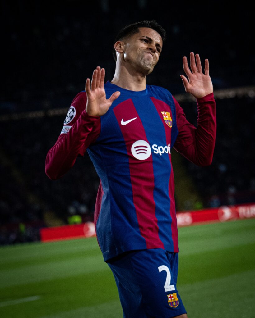 Joao Cancelo to Barcelona